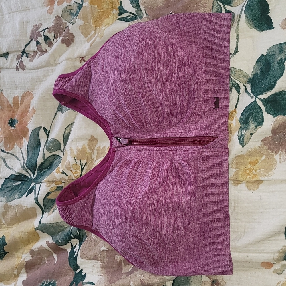 Shefit sports bra
